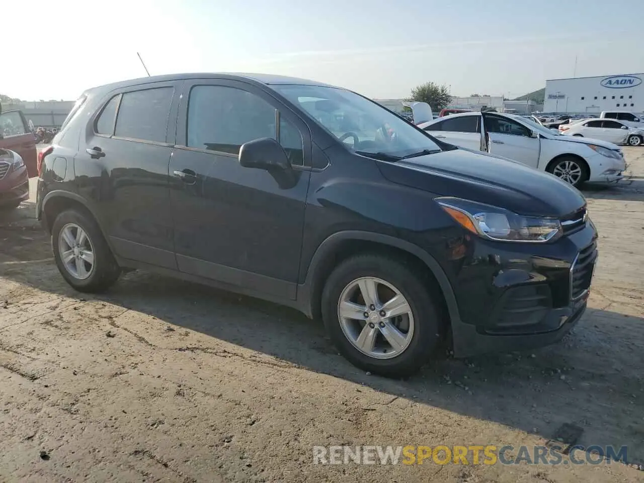4 Фотография поврежденного автомобиля 3GNCJKSB1KL281663 CHEVROLET TRAX 2019