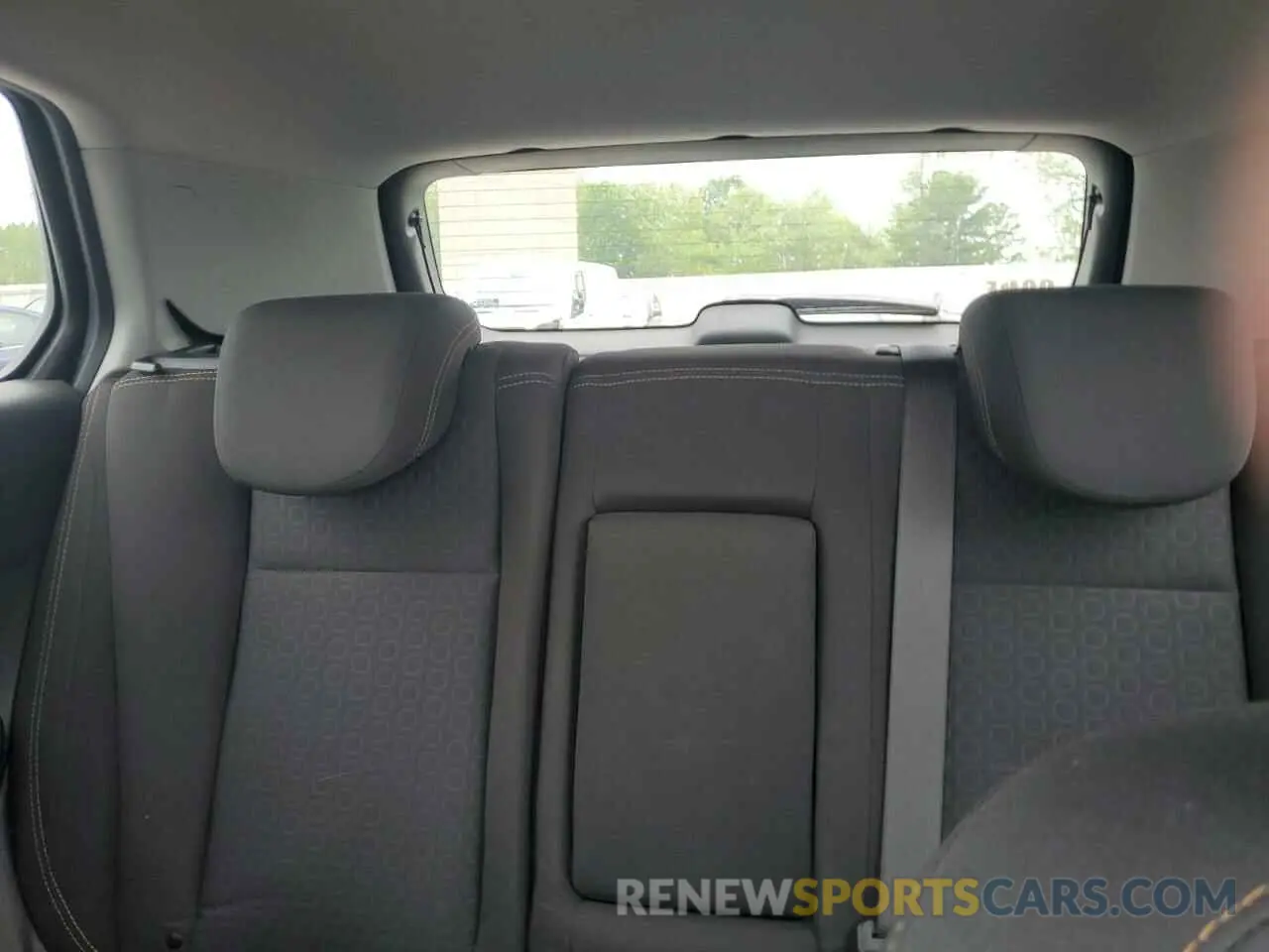10 Фотография поврежденного автомобиля 3GNCJKSB1KL340582 CHEVROLET TRAX 2019