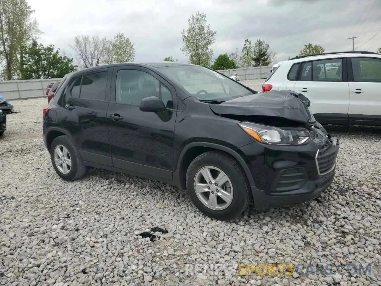 4 Фотография поврежденного автомобиля 3GNCJKSB1KL340582 CHEVROLET TRAX 2019