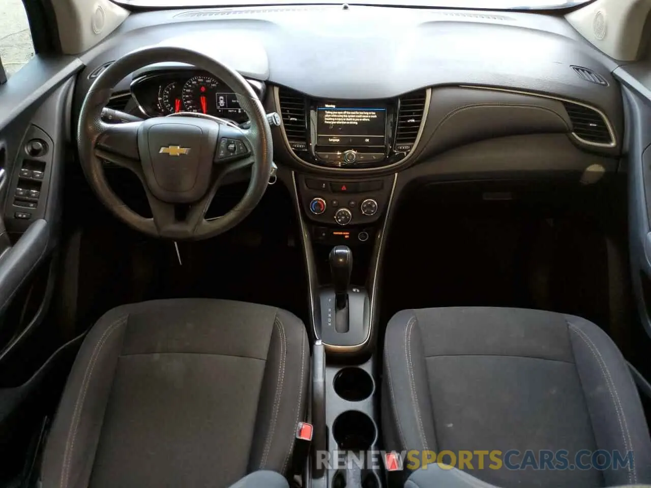 8 Photograph of a damaged car 3GNCJKSB1KL365840 CHEVROLET TRAX 2019