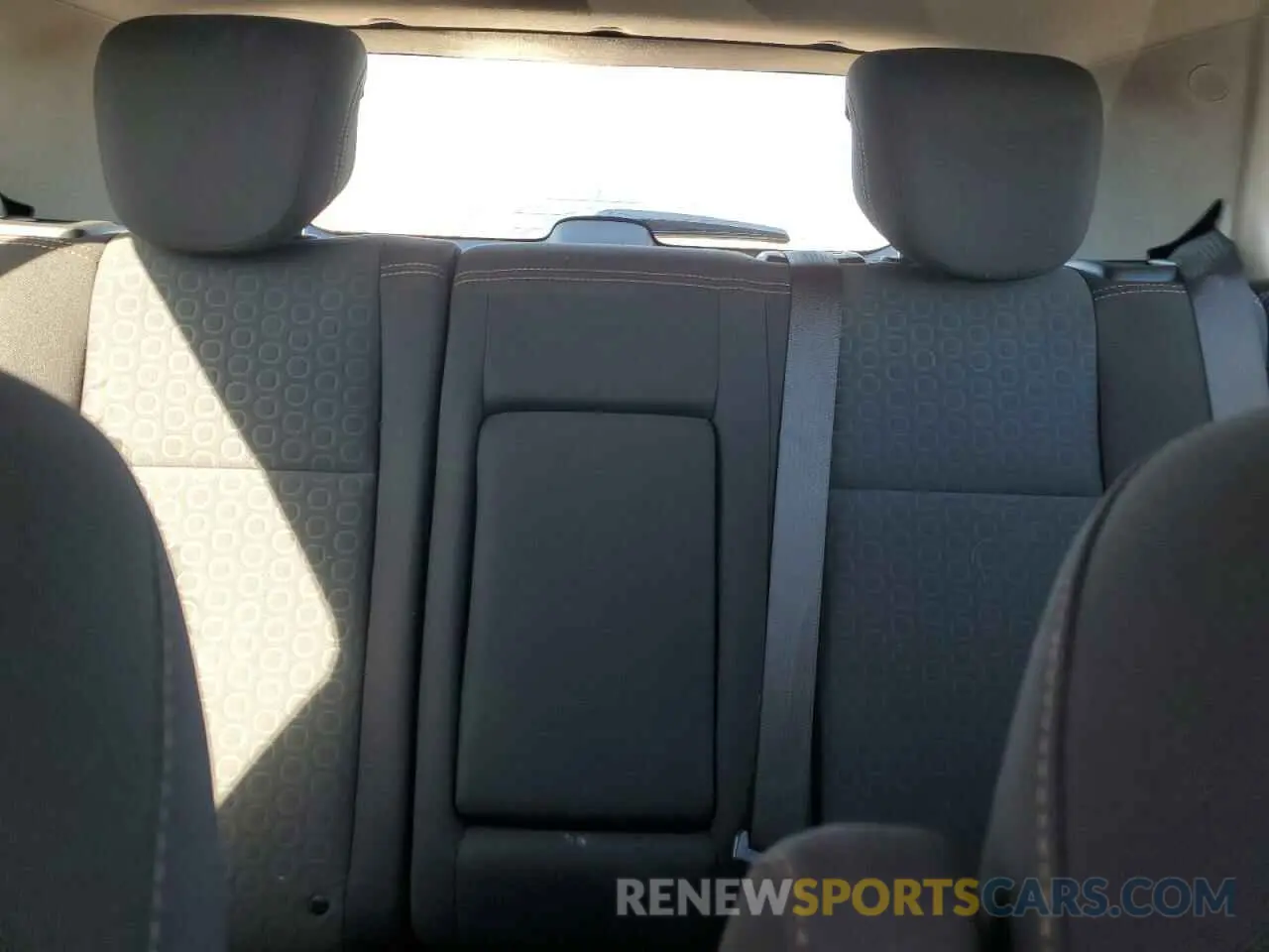 10 Photograph of a damaged car 3GNCJKSB1KL400943 CHEVROLET TRAX 2019