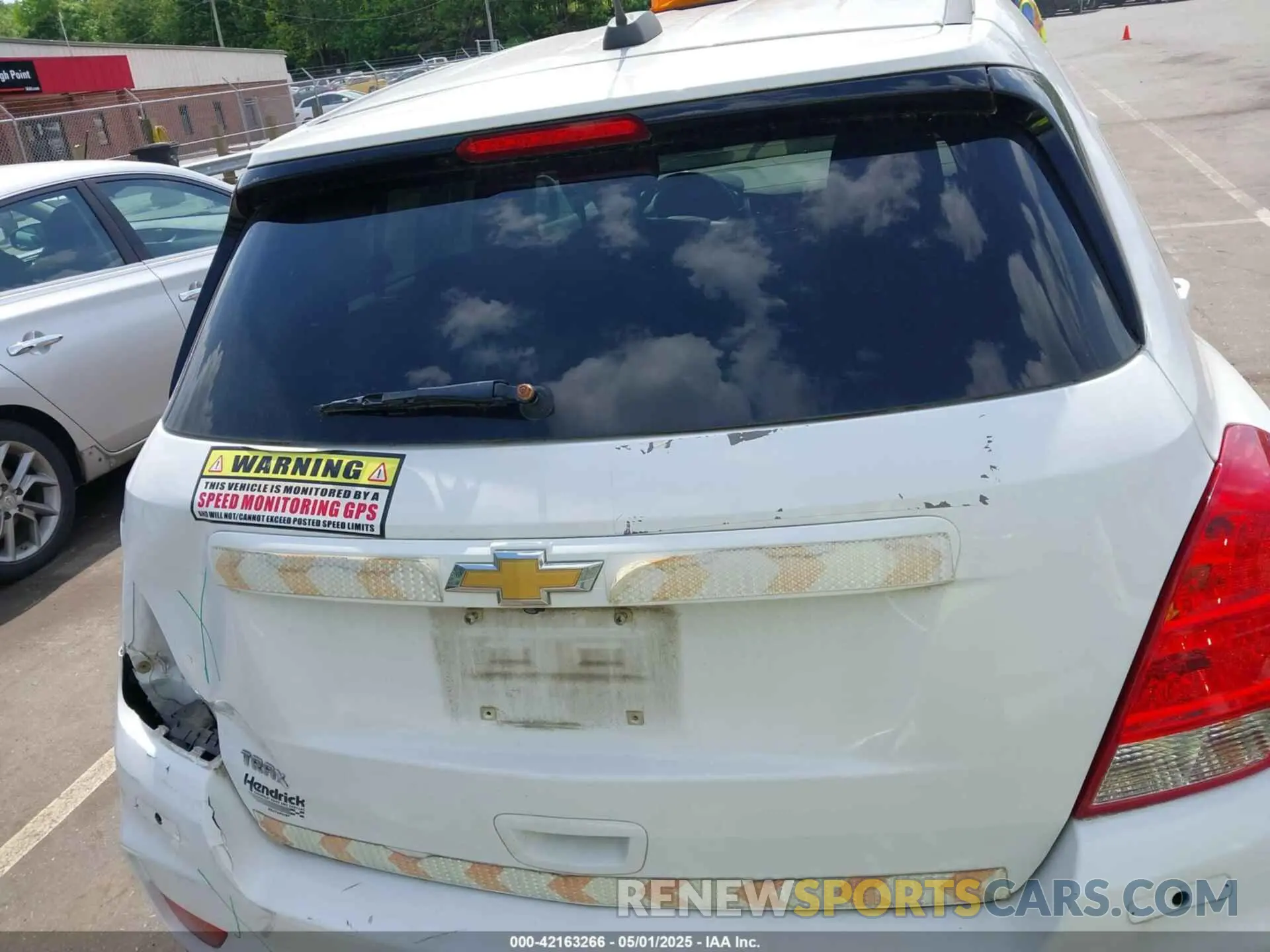 16 Фотография поврежденного автомобиля 3GNCJKSB2KL387507 CHEVROLET TRAX 2019