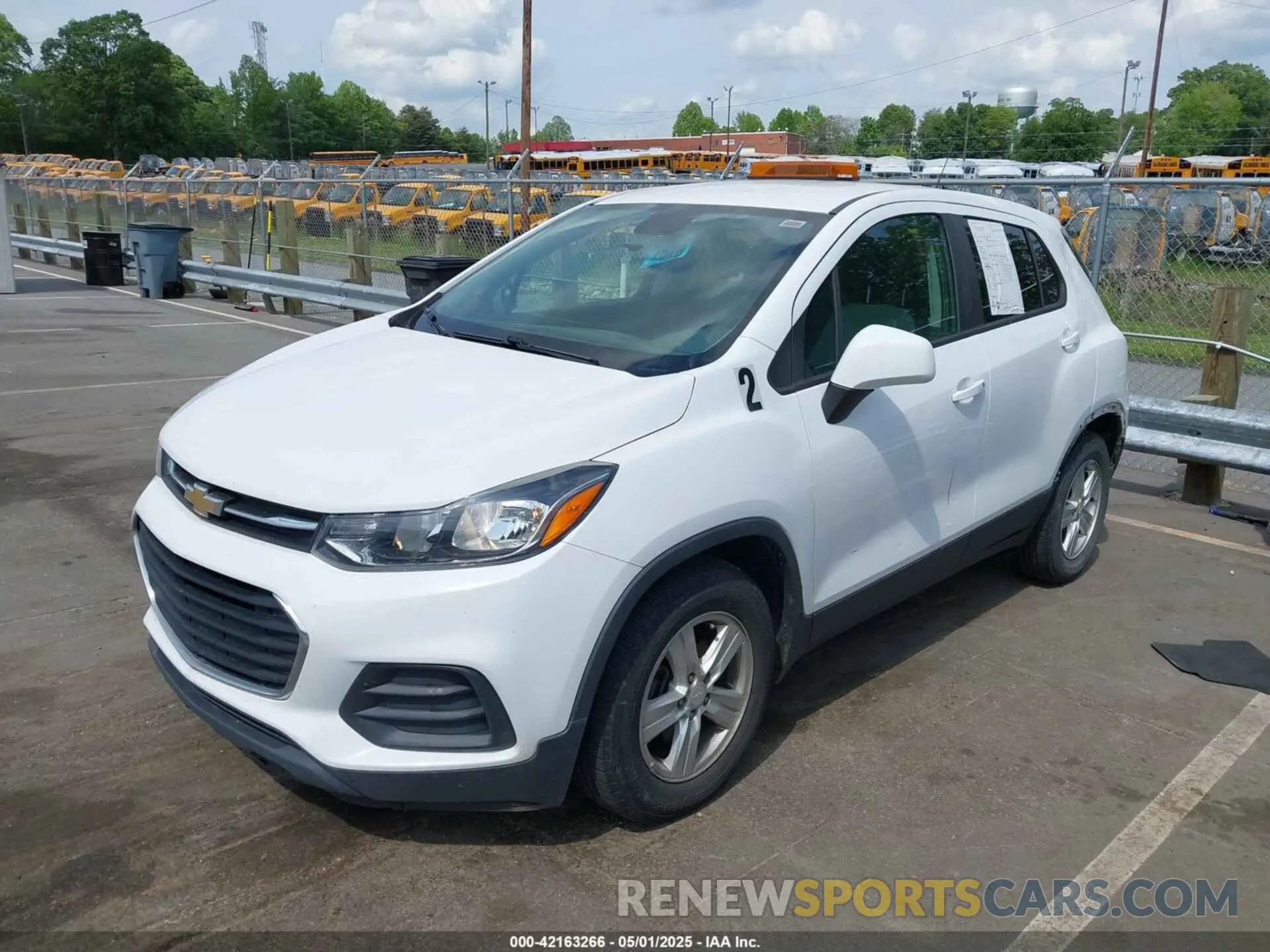 2 Фотография поврежденного автомобиля 3GNCJKSB2KL387507 CHEVROLET TRAX 2019