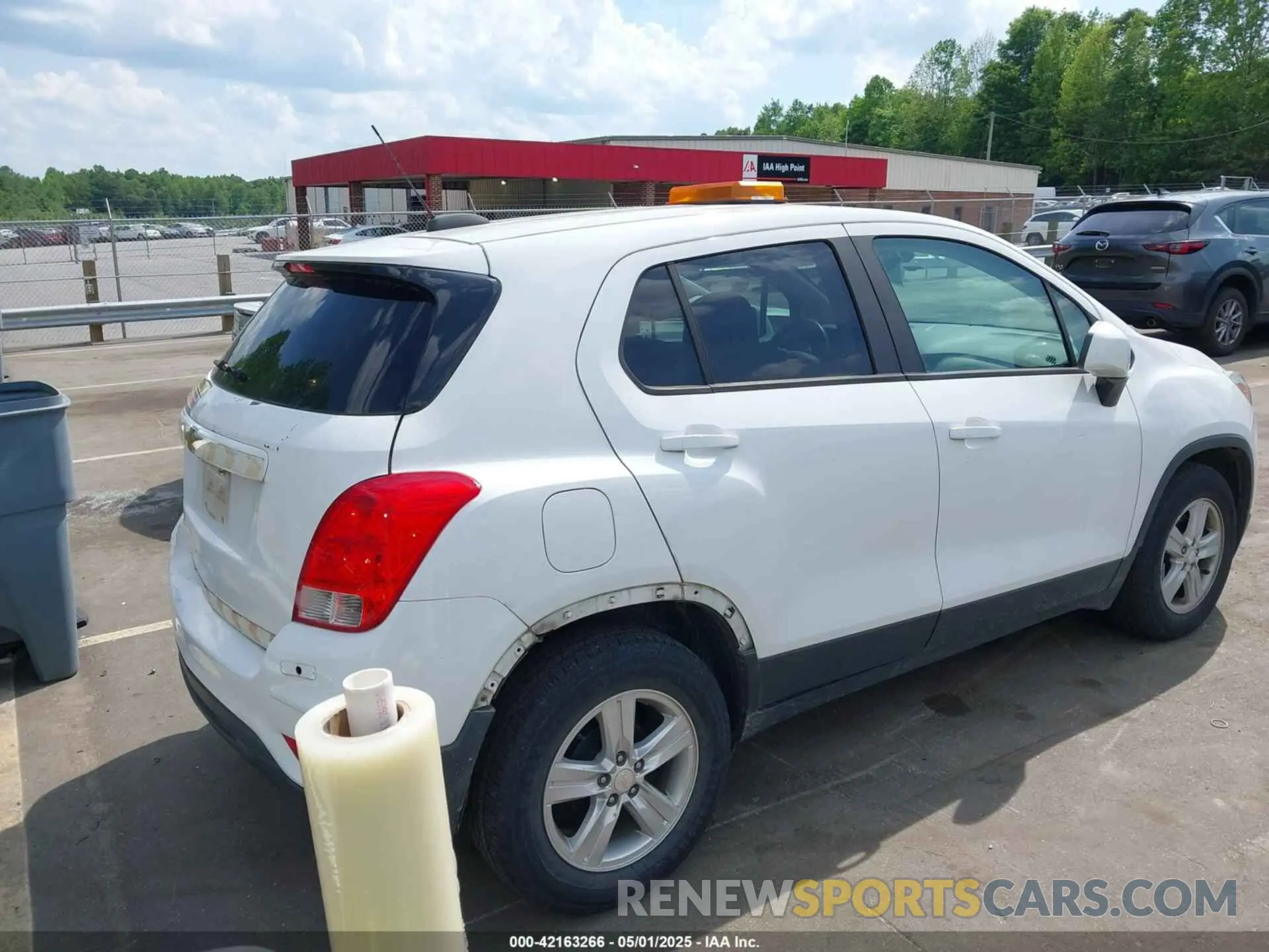 4 Фотография поврежденного автомобиля 3GNCJKSB2KL387507 CHEVROLET TRAX 2019