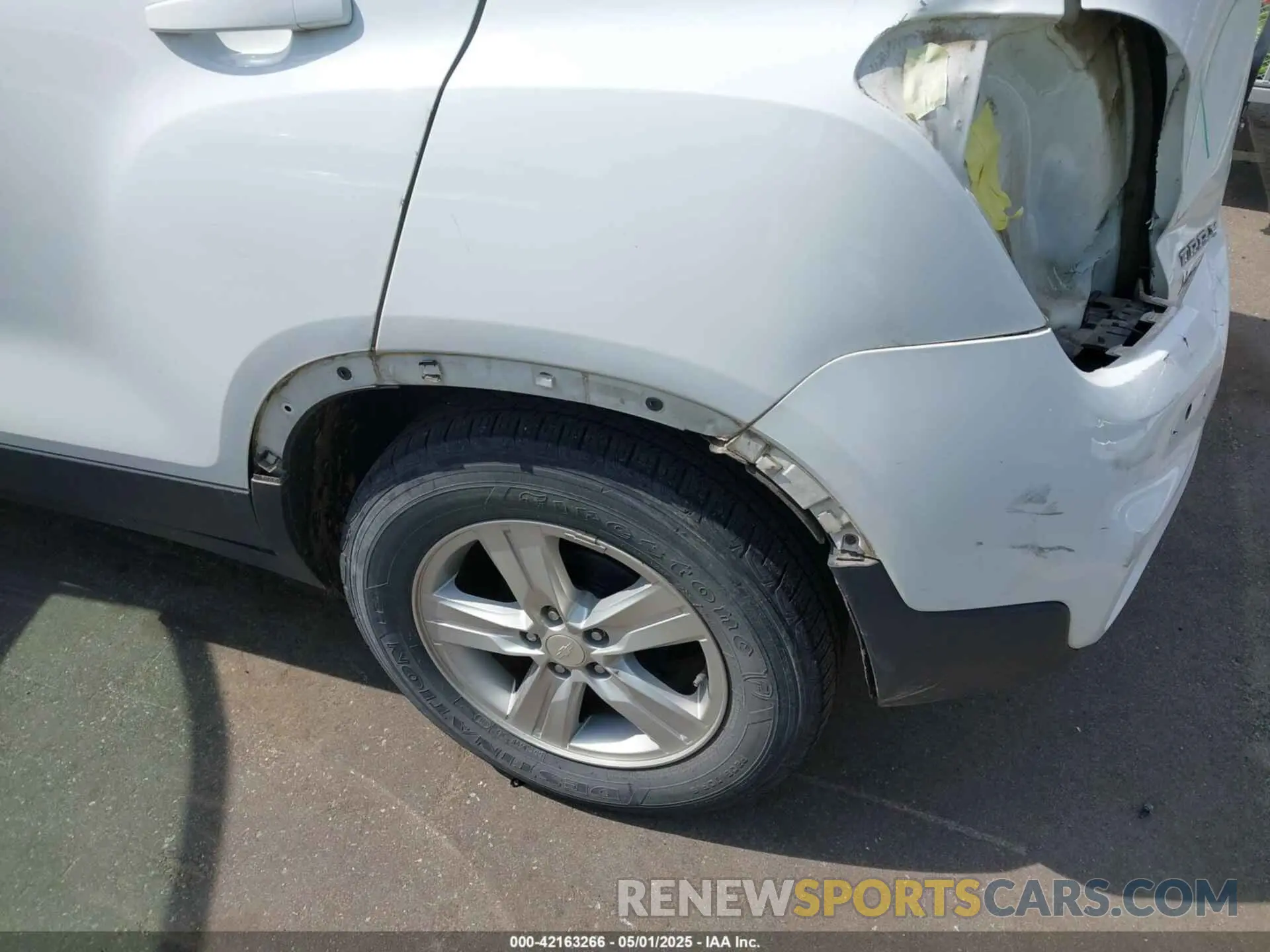 6 Фотография поврежденного автомобиля 3GNCJKSB2KL387507 CHEVROLET TRAX 2019