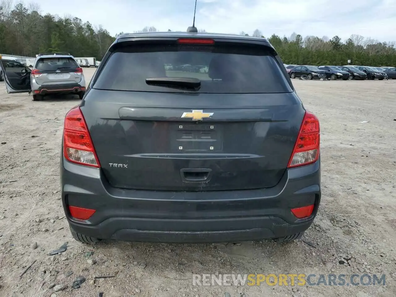 6 Photograph of a damaged car 3GNCJKSB3KL178549 CHEVROLET TRAX 2019