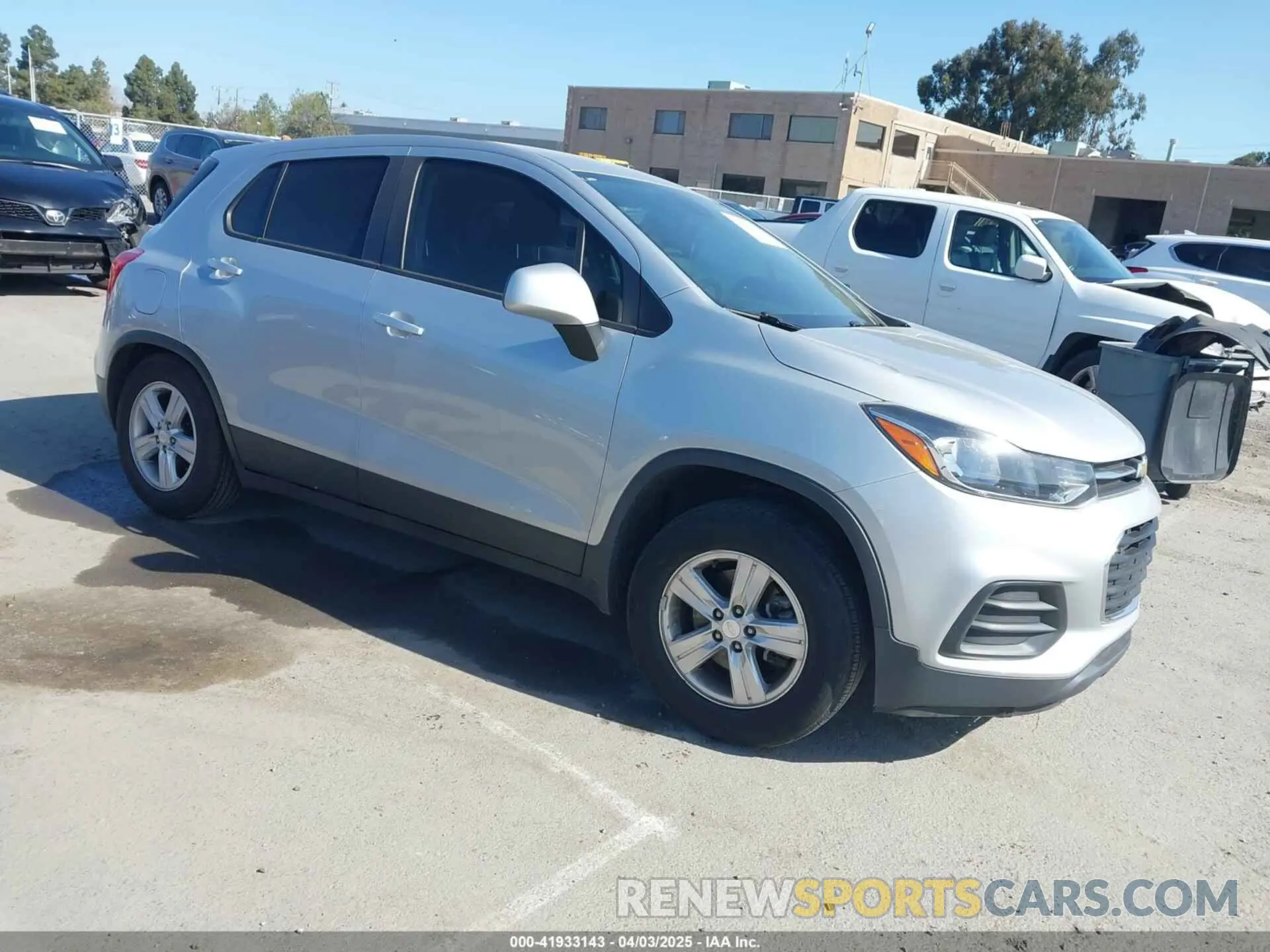 1 Фотография поврежденного автомобиля 3GNCJKSB3KL261348 CHEVROLET TRAX 2019