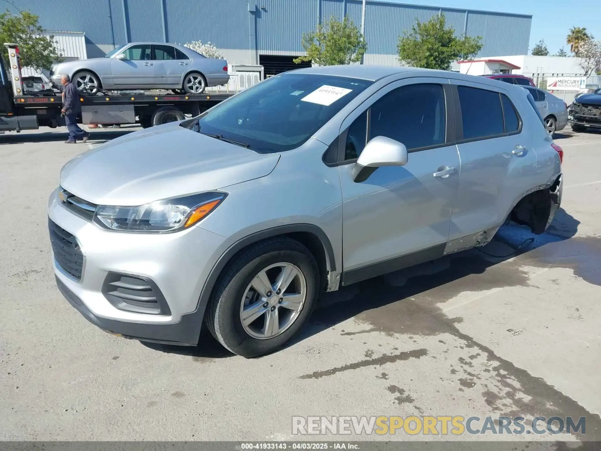 2 Фотография поврежденного автомобиля 3GNCJKSB3KL261348 CHEVROLET TRAX 2019