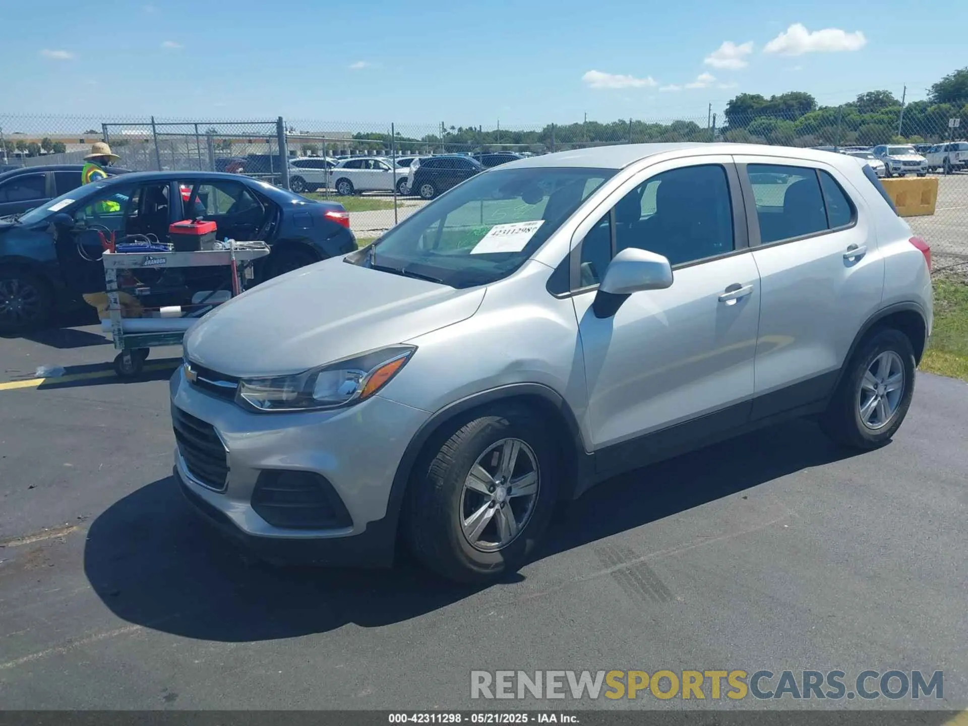 2 Photograph of a damaged car 3GNCJKSB3KL332144 CHEVROLET TRAX 2019