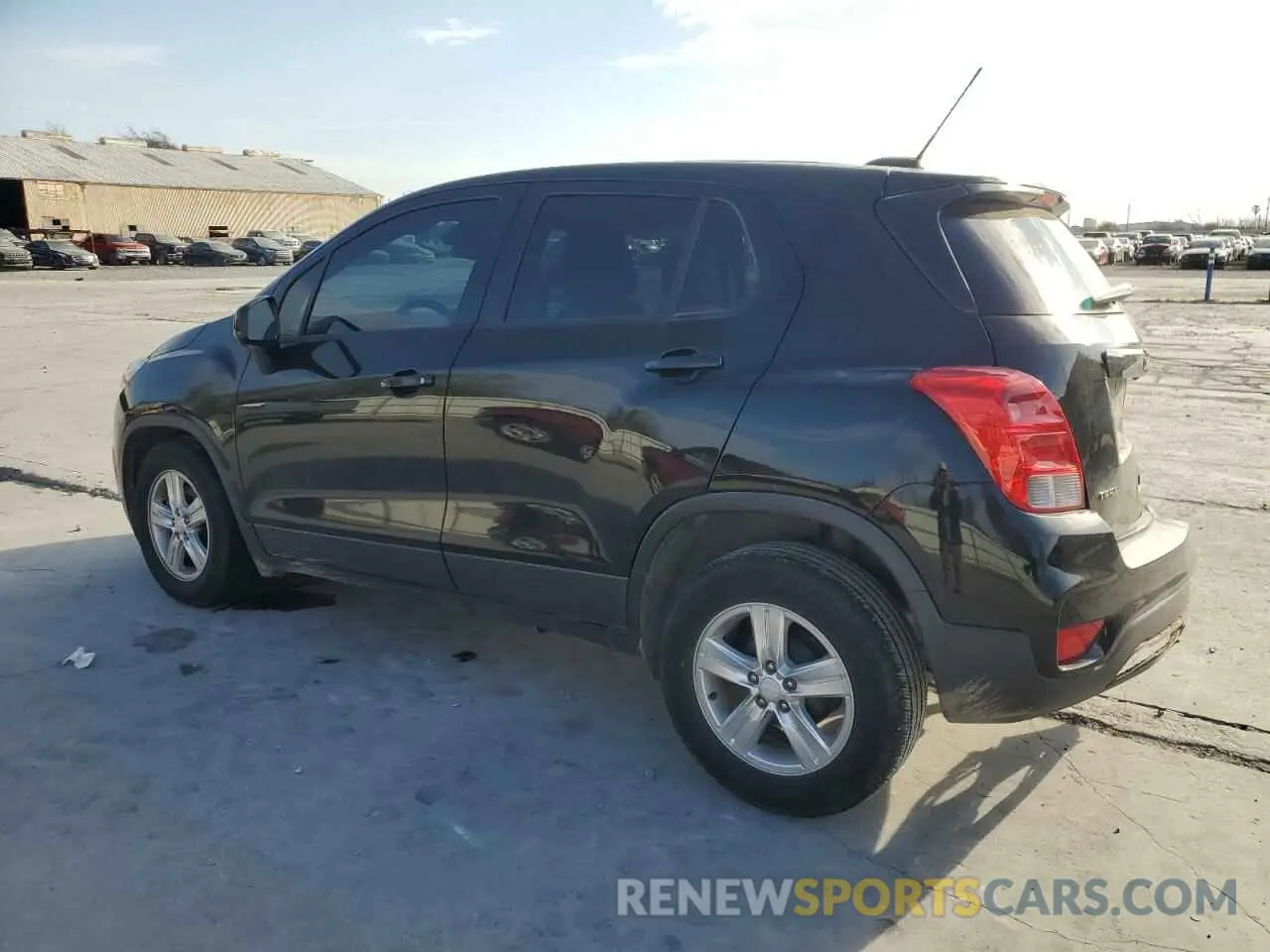 2 Фотография поврежденного автомобиля 3GNCJKSB4KL192783 CHEVROLET TRAX 2019