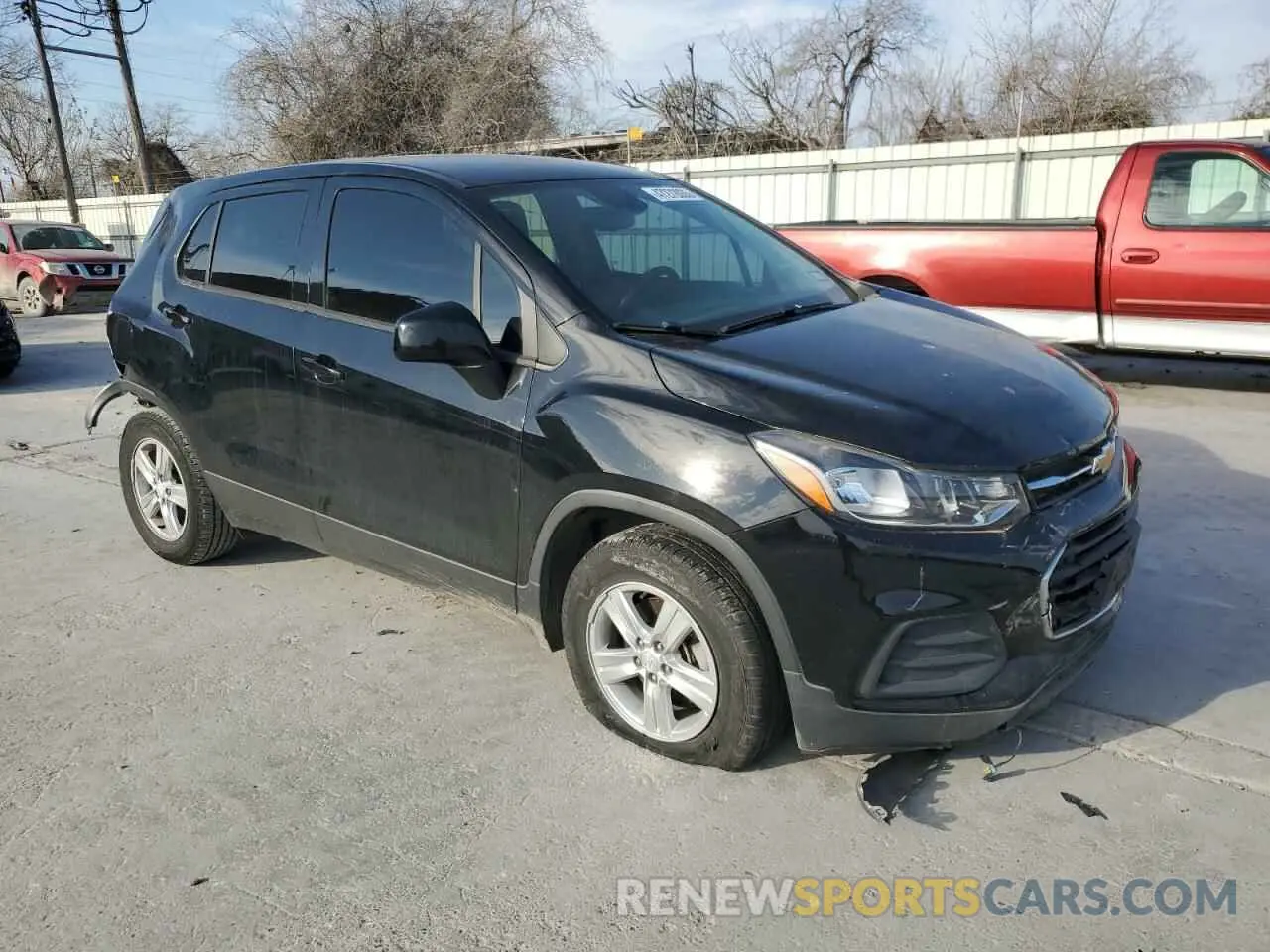 4 Фотография поврежденного автомобиля 3GNCJKSB4KL192783 CHEVROLET TRAX 2019