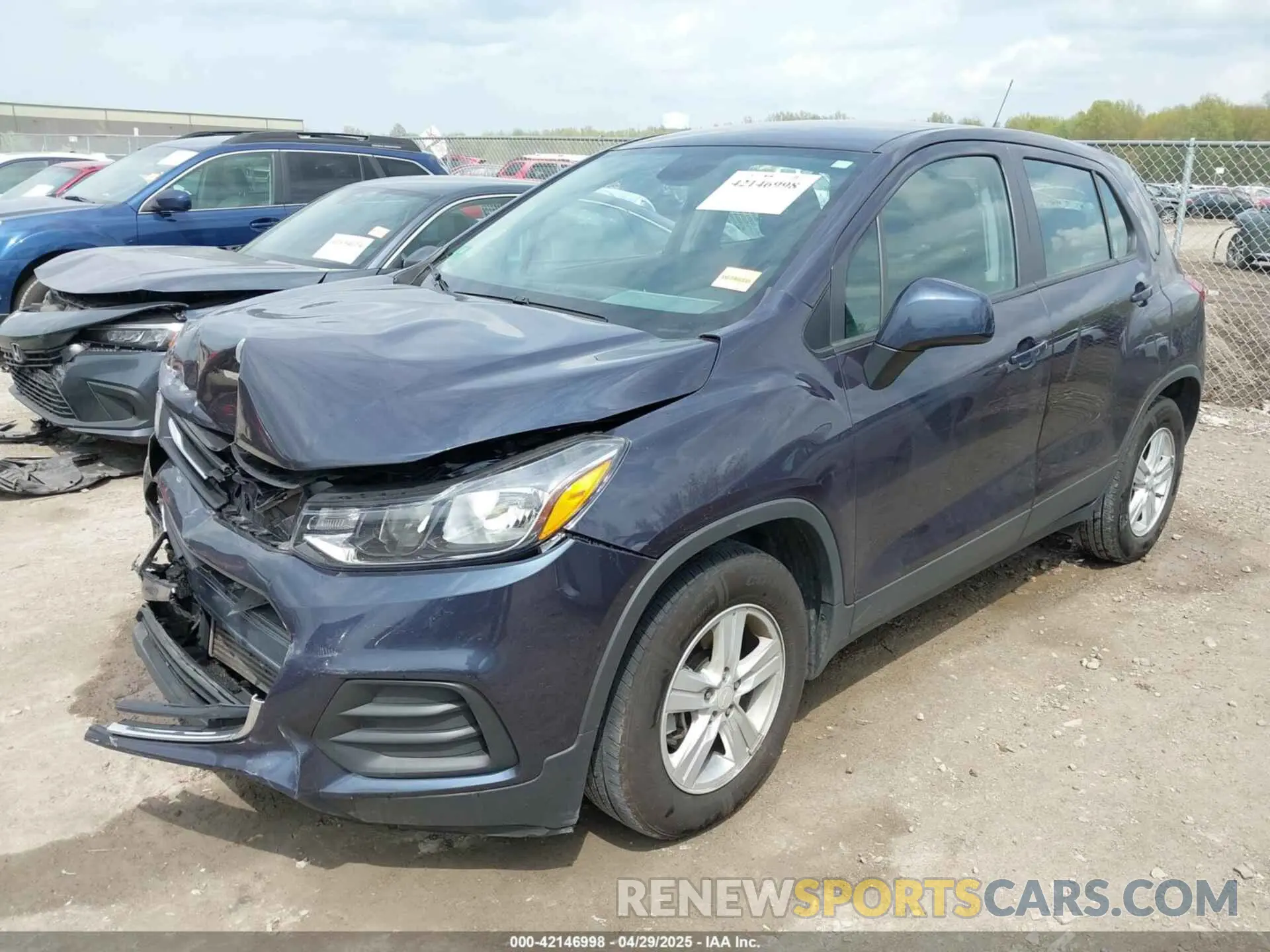 2 Фотография поврежденного автомобиля 3GNCJKSB4KL260306 CHEVROLET TRAX 2019