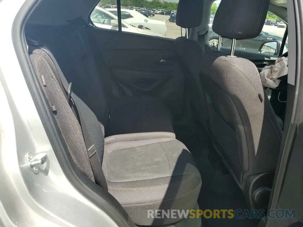 10 Photograph of a damaged car 3GNCJKSB4KL367761 CHEVROLET TRAX 2019