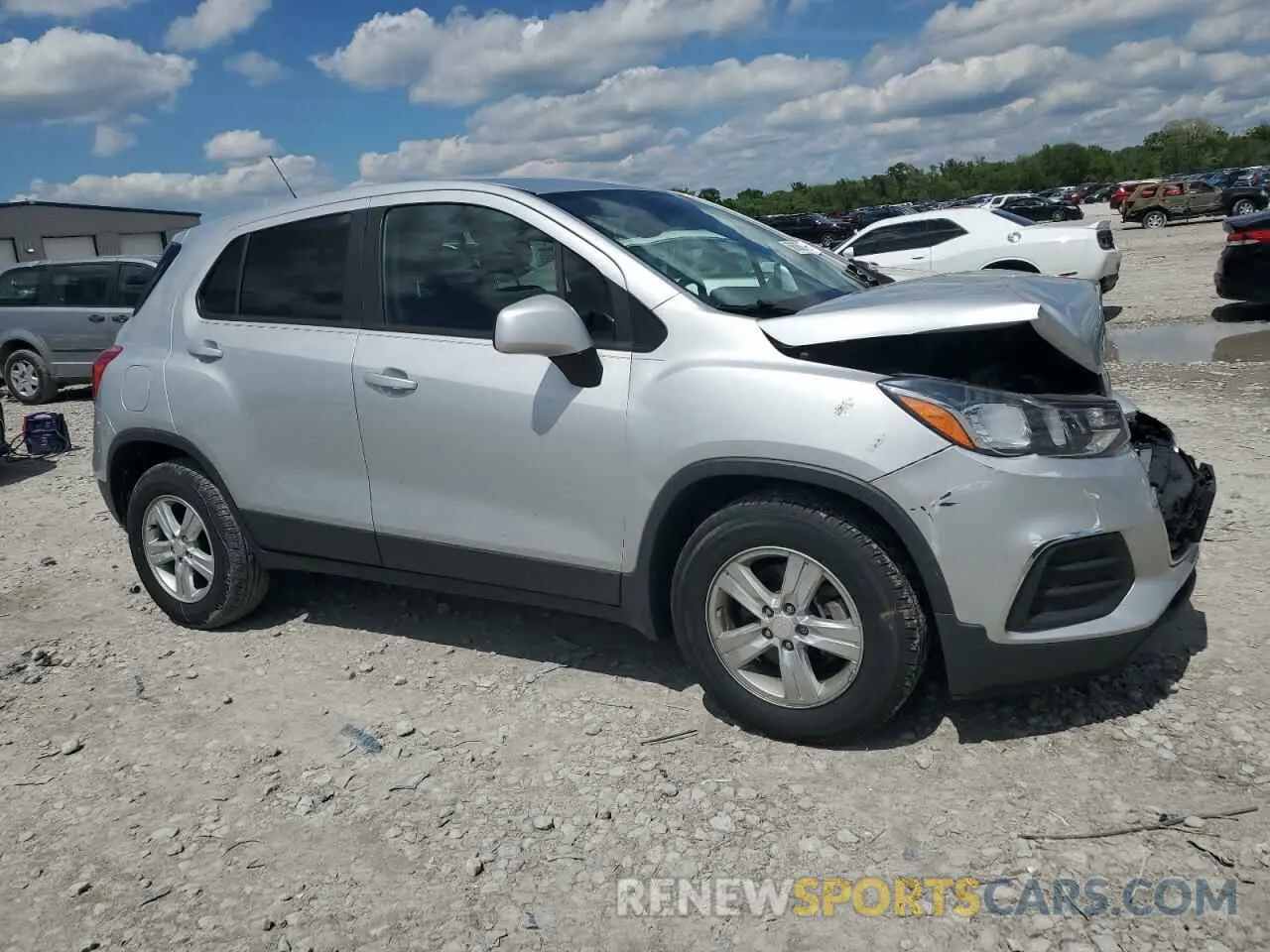 4 Photograph of a damaged car 3GNCJKSB4KL367761 CHEVROLET TRAX 2019