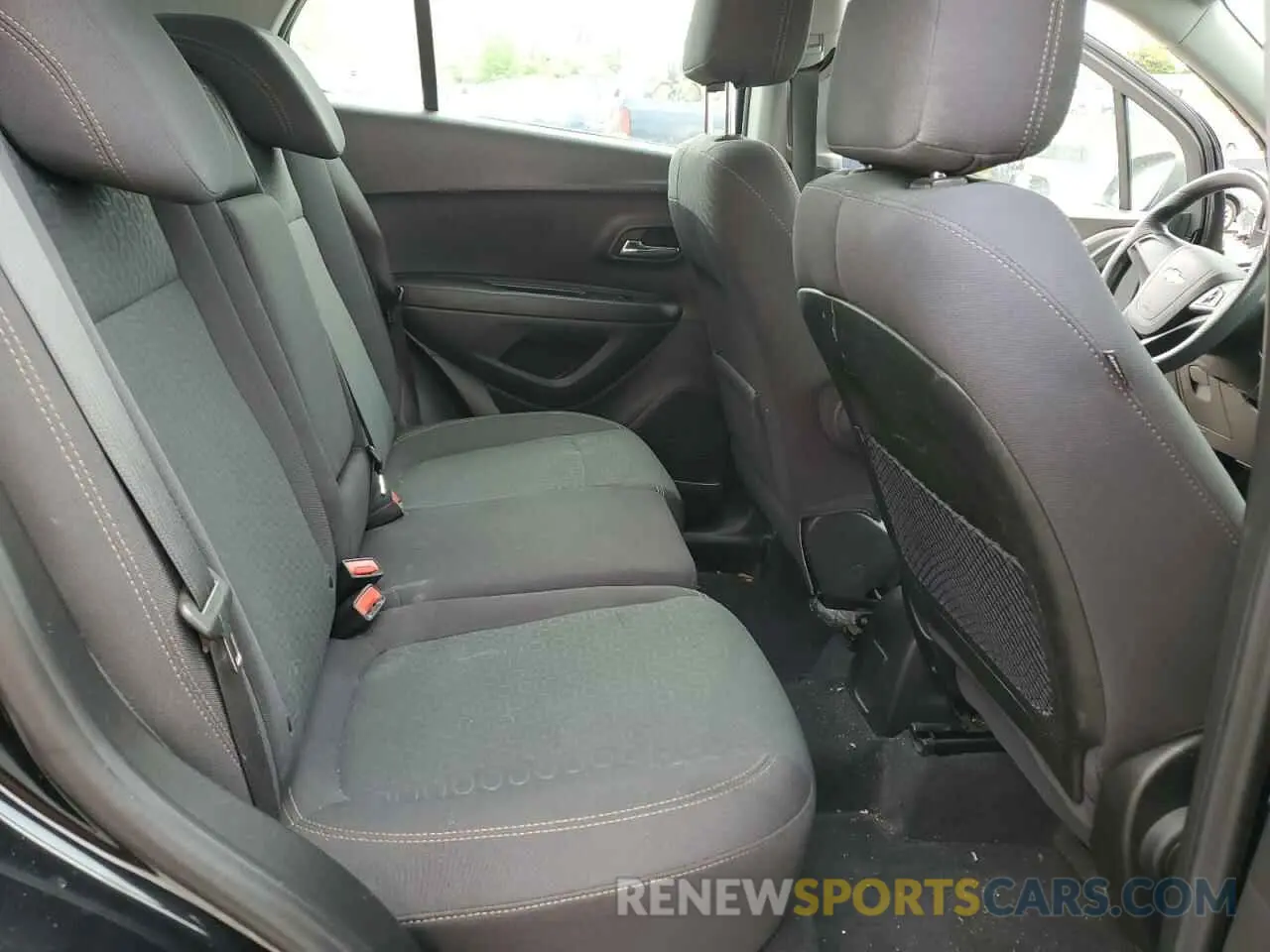 11 Photograph of a damaged car 3GNCJKSB5KL310310 CHEVROLET TRAX 2019
