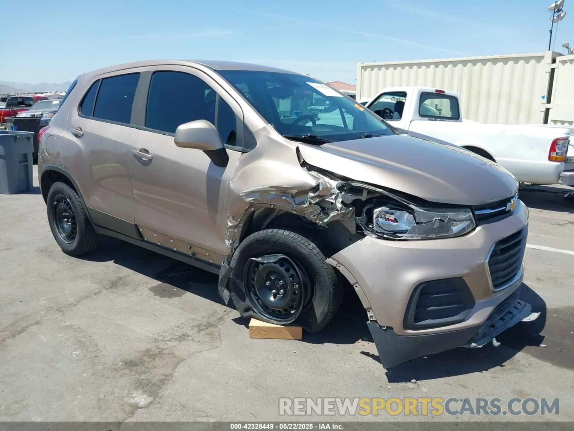 1 Photograph of a damaged car 3GNCJKSB6KL113159 CHEVROLET TRAX 2019