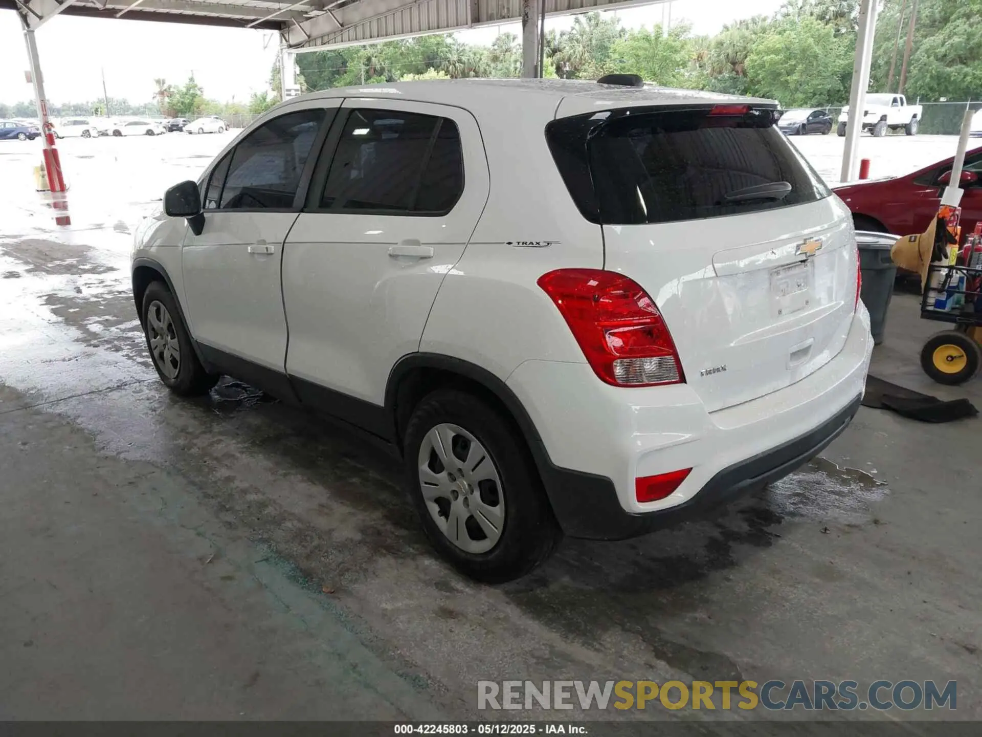 3 Photograph of a damaged car 3GNCJKSB6KL124131 CHEVROLET TRAX 2019