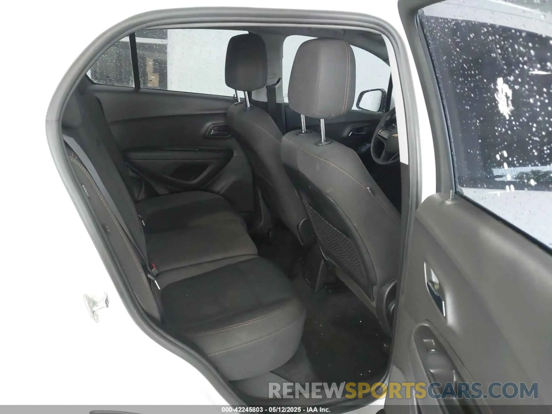 8 Photograph of a damaged car 3GNCJKSB6KL124131 CHEVROLET TRAX 2019