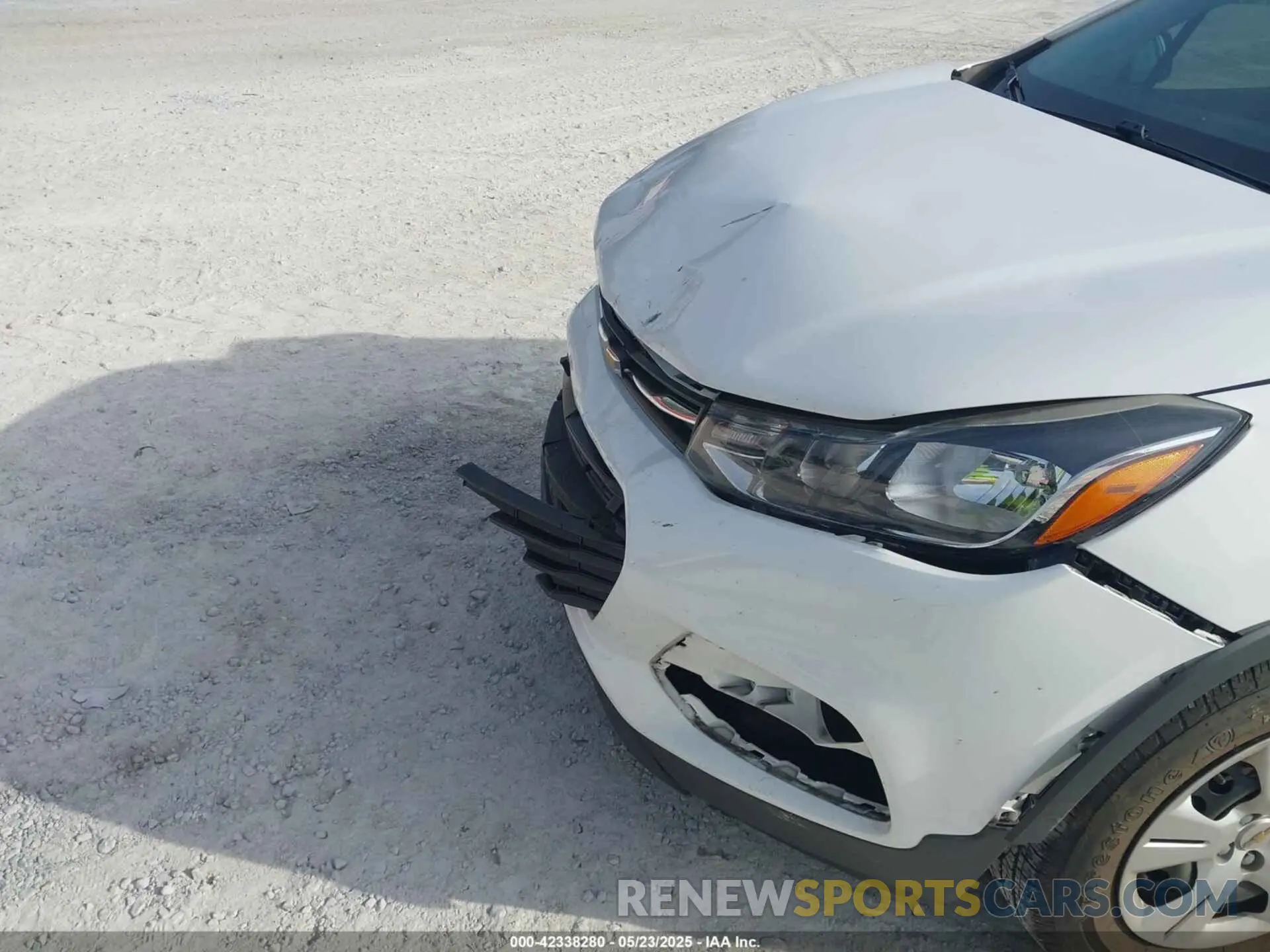 6 Photograph of a damaged car 3GNCJKSB7KL153203 CHEVROLET TRAX 2019