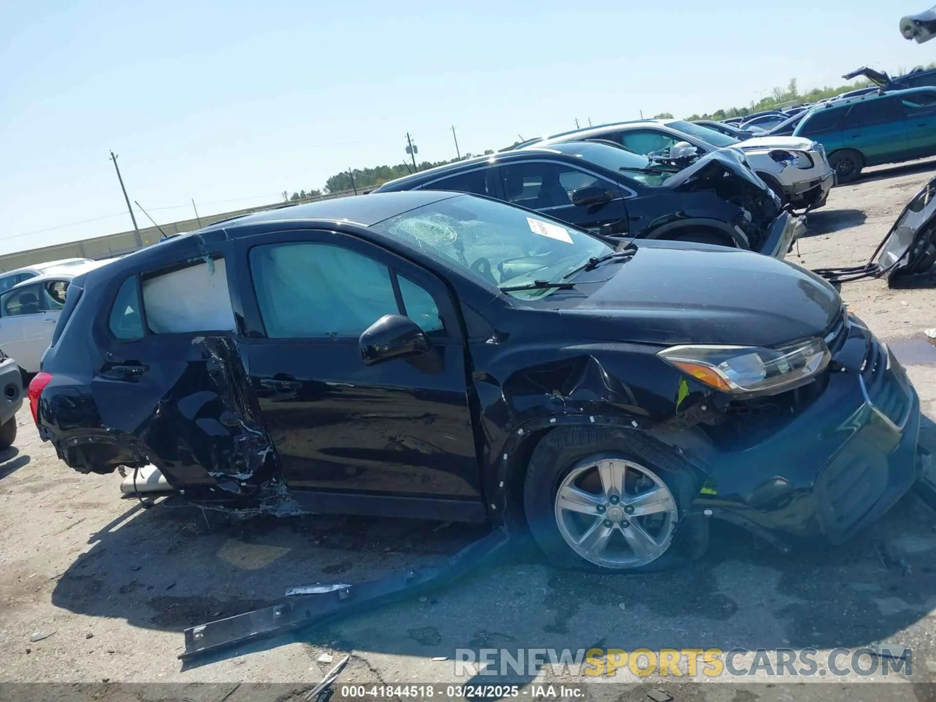 12 Photograph of a damaged car 3GNCJKSB7KL206403 CHEVROLET TRAX 2019