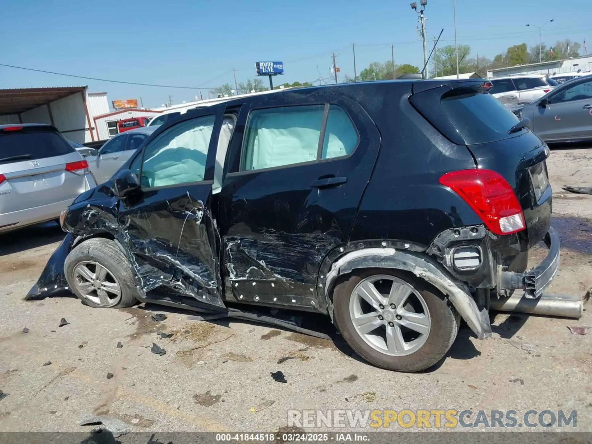 13 Photograph of a damaged car 3GNCJKSB7KL206403 CHEVROLET TRAX 2019