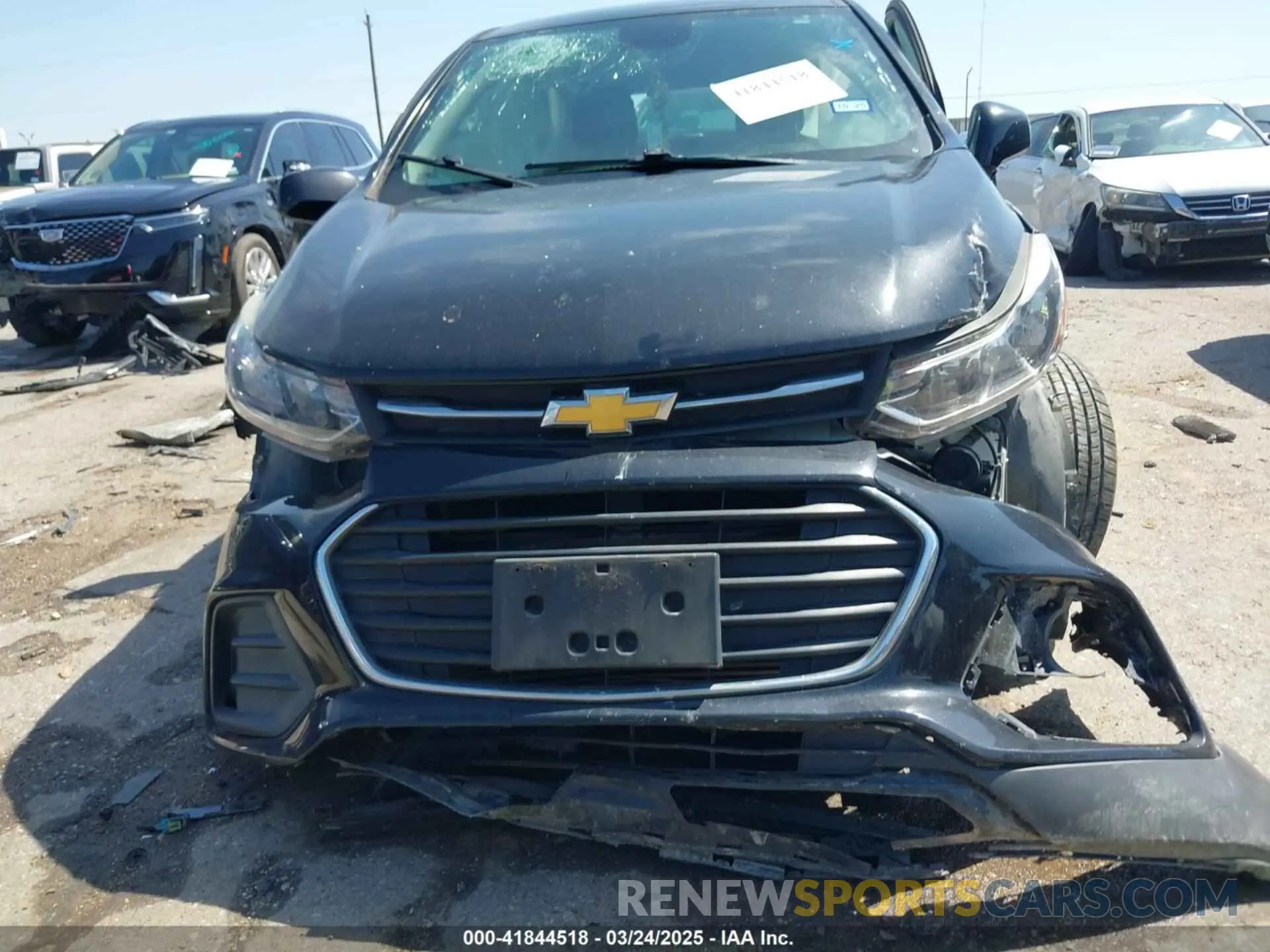 6 Photograph of a damaged car 3GNCJKSB7KL206403 CHEVROLET TRAX 2019