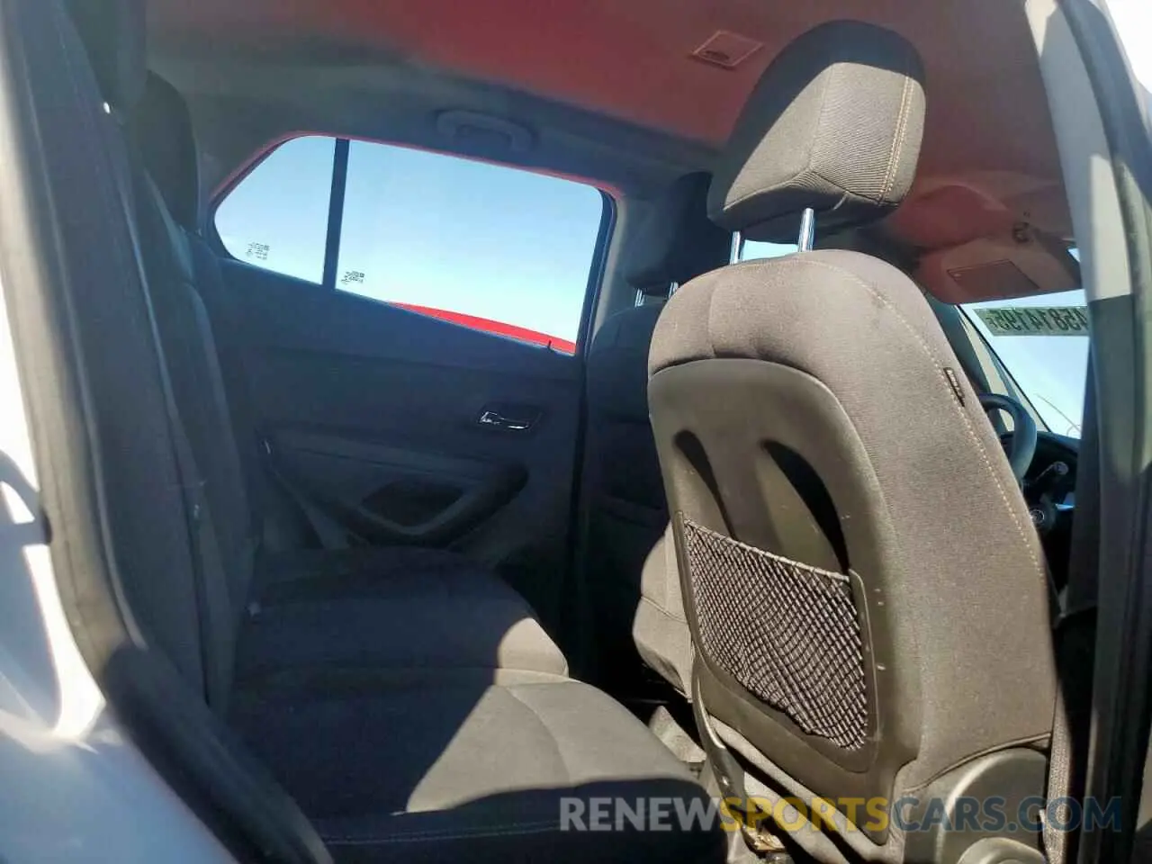 10 Фотография поврежденного автомобиля 3GNCJKSB7KL211391 CHEVROLET TRAX 2019