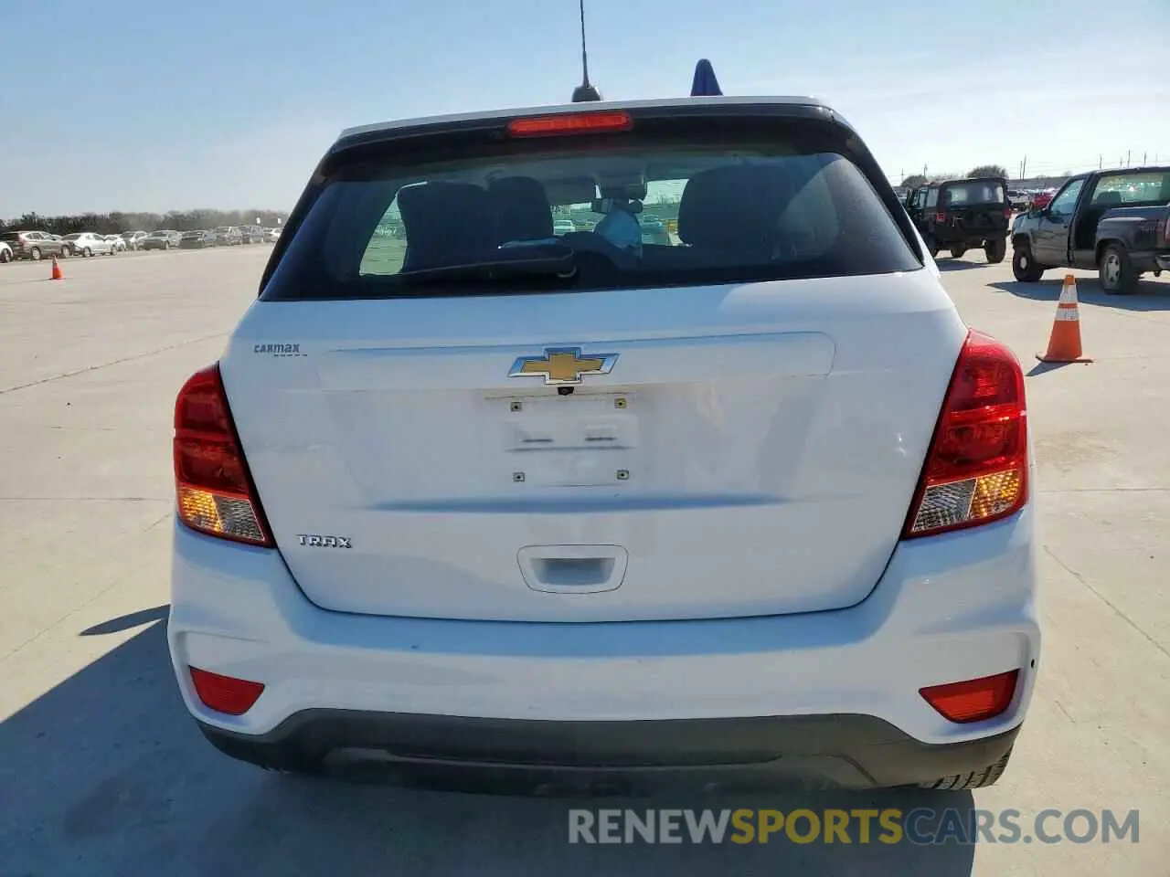 6 Фотография поврежденного автомобиля 3GNCJKSB7KL211391 CHEVROLET TRAX 2019