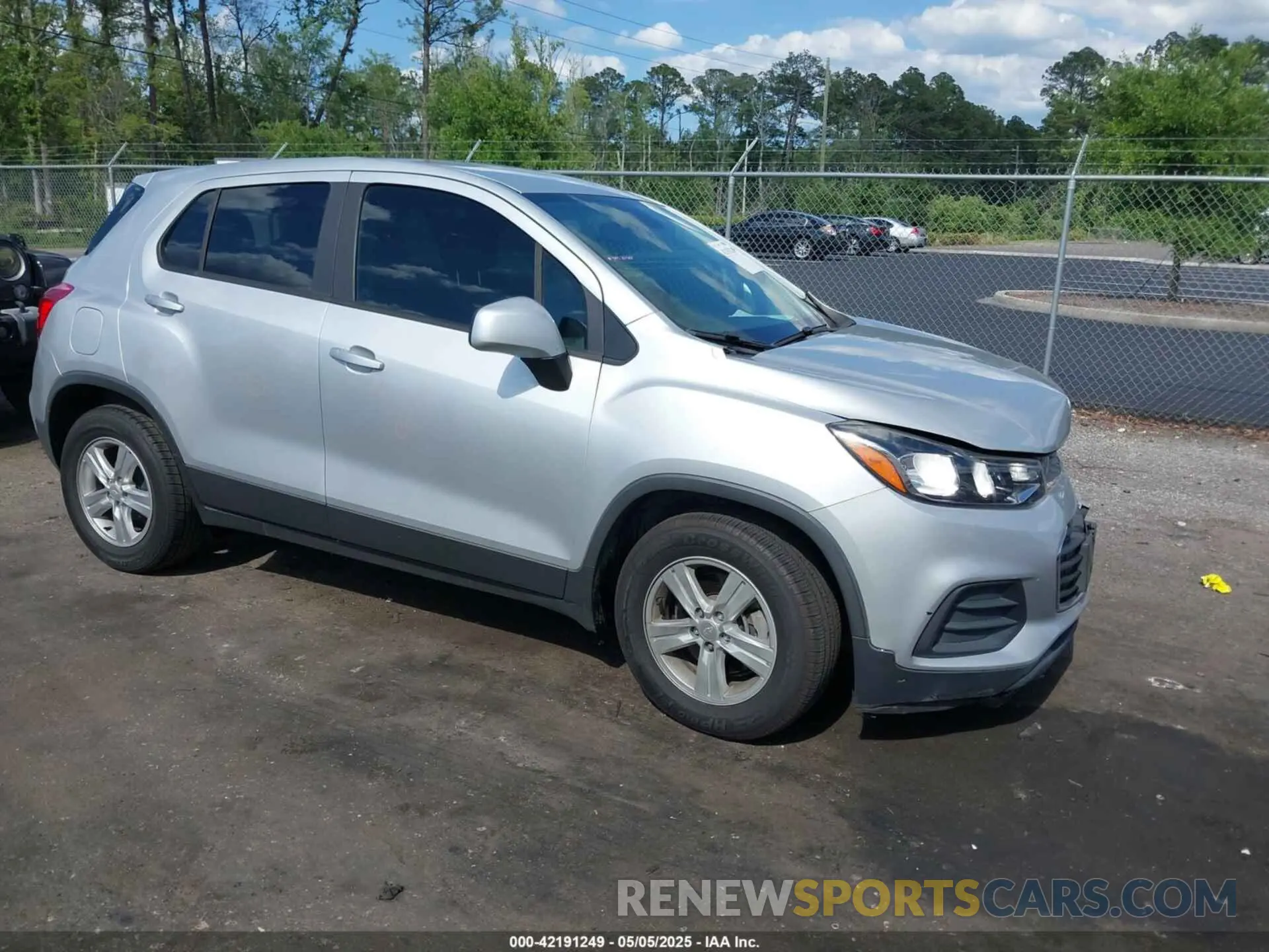 1 Photograph of a damaged car 3GNCJKSB9KL211344 CHEVROLET TRAX 2019