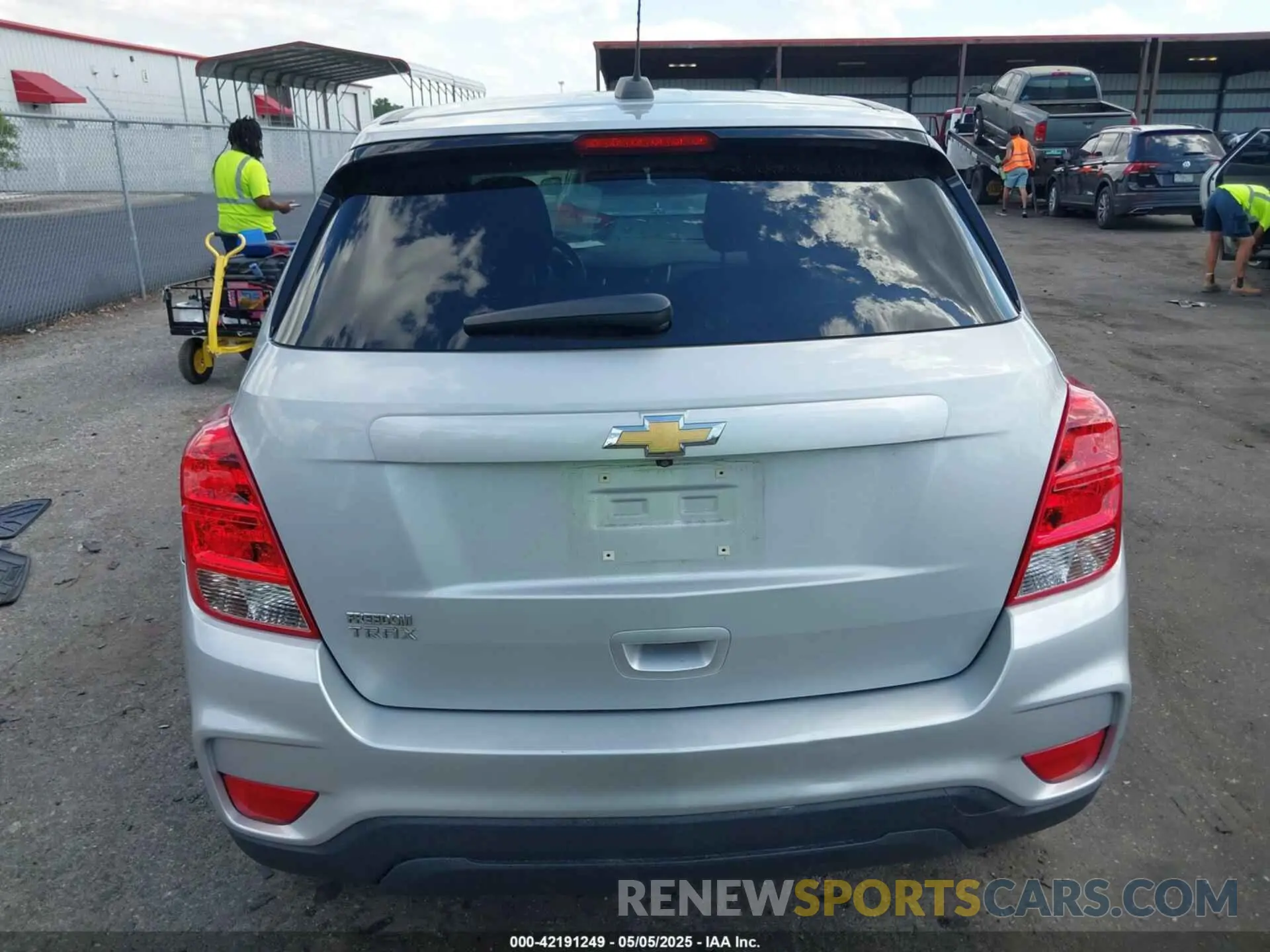 16 Photograph of a damaged car 3GNCJKSB9KL211344 CHEVROLET TRAX 2019