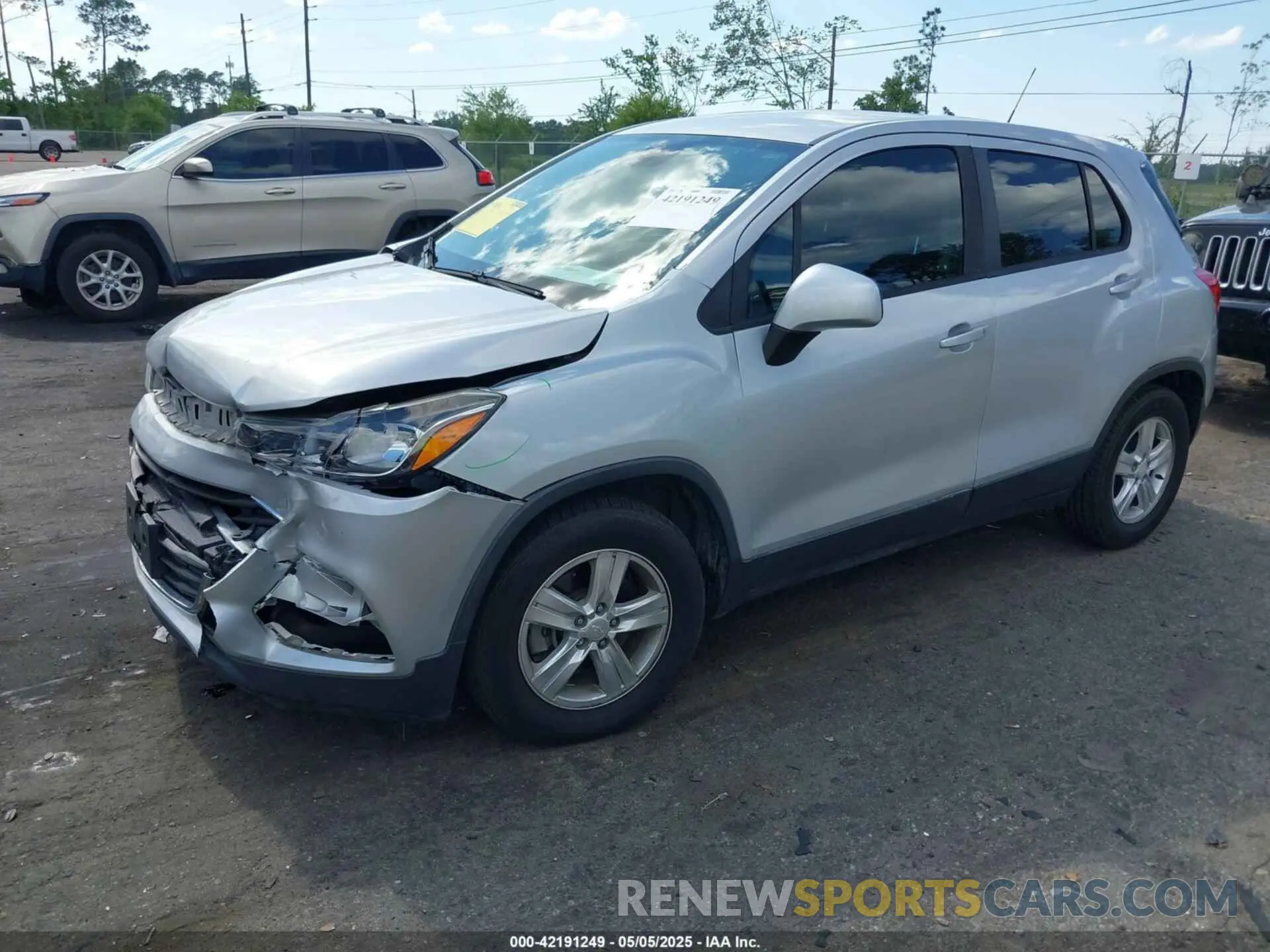 2 Photograph of a damaged car 3GNCJKSB9KL211344 CHEVROLET TRAX 2019
