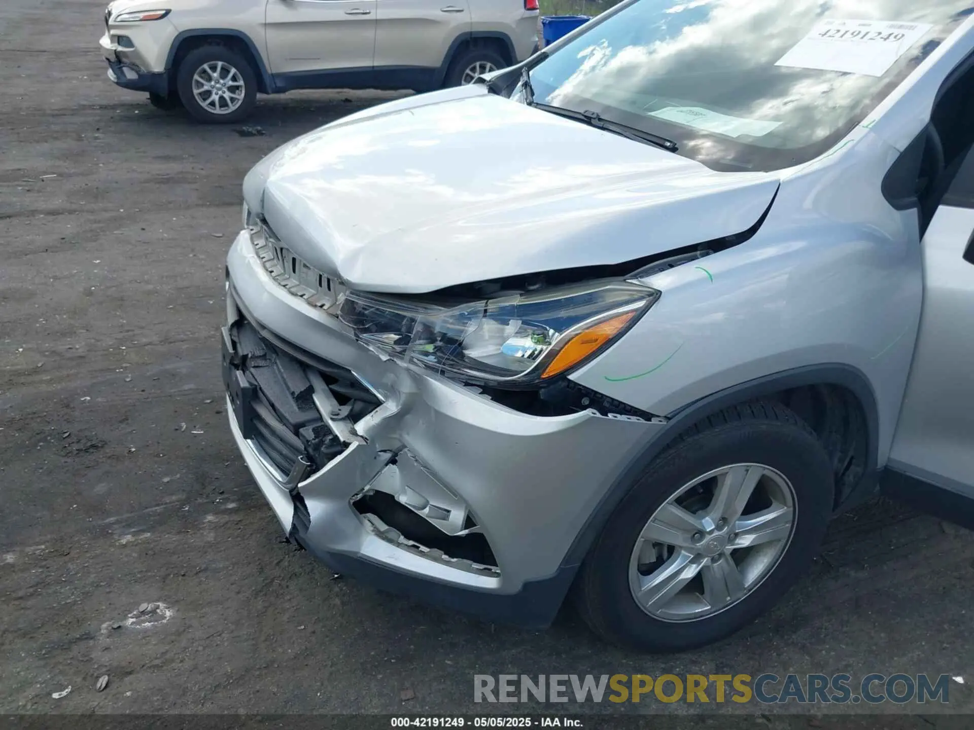 6 Photograph of a damaged car 3GNCJKSB9KL211344 CHEVROLET TRAX 2019