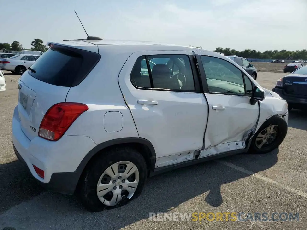 3 Photograph of a damaged car 3GNCJKSBXKL154197 CHEVROLET TRAX 2019