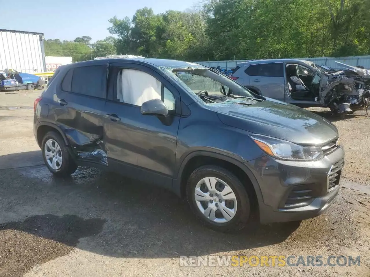 4 Photograph of a damaged car 3GNCJKSBXKL174630 CHEVROLET TRAX 2019