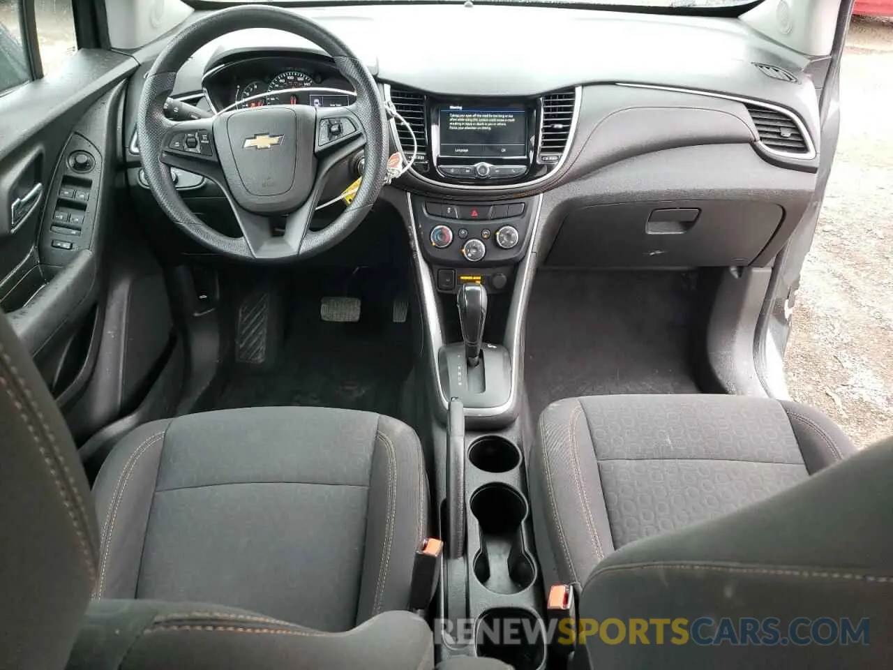 8 Photograph of a damaged car 3GNCJKSBXKL206511 CHEVROLET TRAX 2019
