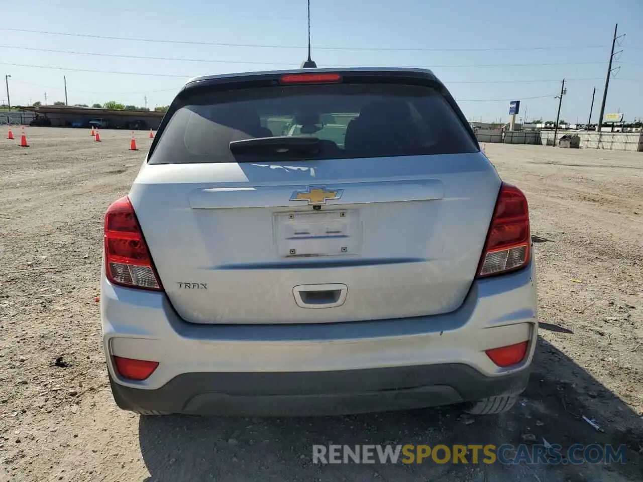 6 Фотография поврежденного автомобиля 3GNCJKSBXKL217752 CHEVROLET TRAX 2019