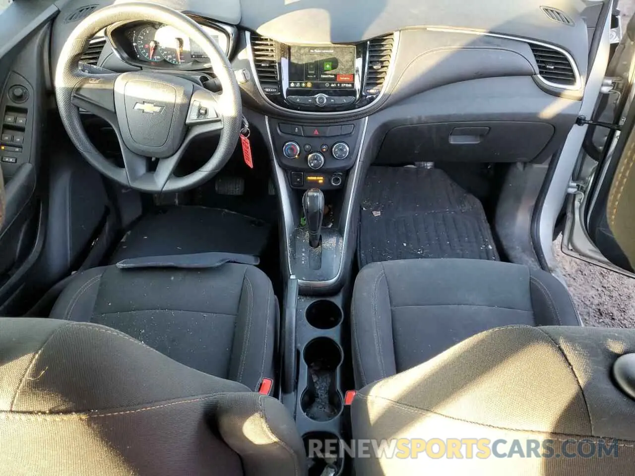 8 Фотография поврежденного автомобиля 3GNCJKSBXKL314532 CHEVROLET TRAX 2019