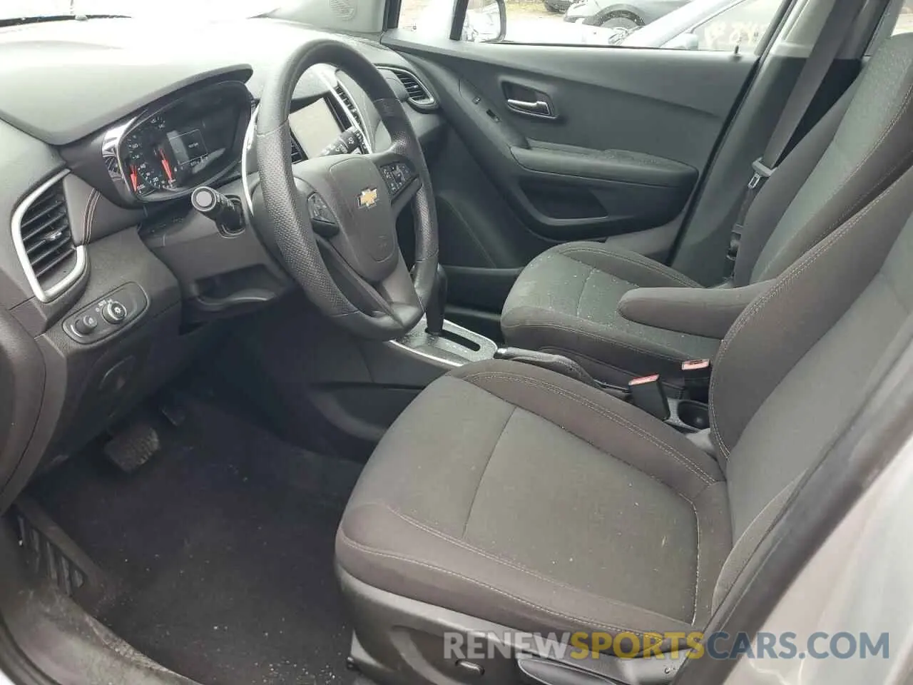 7 Photograph of a damaged car 3GNCJKSBXKL373354 CHEVROLET TRAX 2019