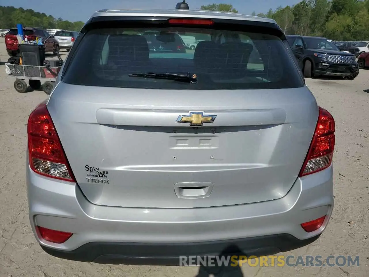 6 Фотография поврежденного автомобиля 3GNCJKSBXKL392695 CHEVROLET TRAX 2019