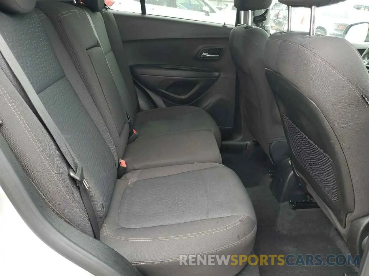 10 Photograph of a damaged car 3GNCJKSBXKL401461 CHEVROLET TRAX 2019