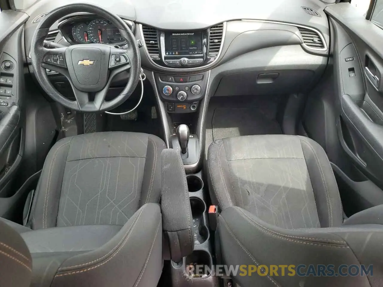 8 Фотография поврежденного автомобиля 3GNCJLSB0KL123451 CHEVROLET TRAX 2019