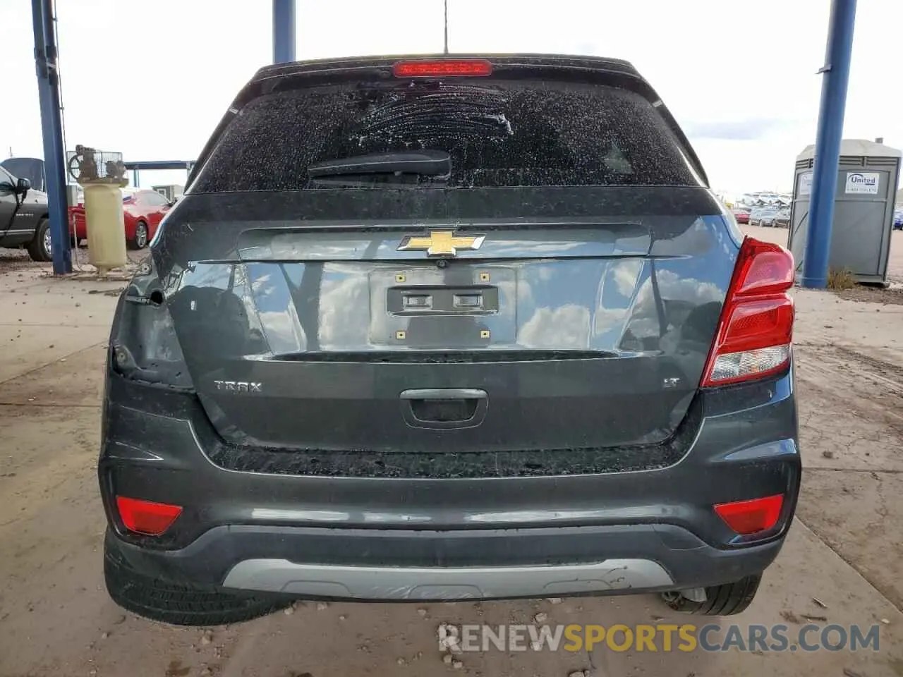6 Photograph of a damaged car 3GNCJLSB0KL135051 CHEVROLET TRAX 2019