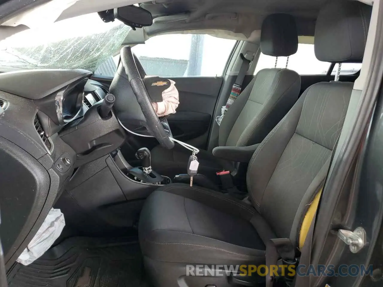 7 Photograph of a damaged car 3GNCJLSB0KL135051 CHEVROLET TRAX 2019