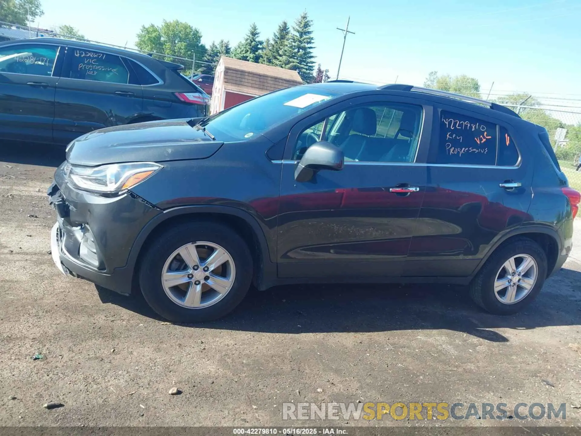 14 Photograph of a damaged car 3GNCJLSB0KL326209 CHEVROLET TRAX 2019