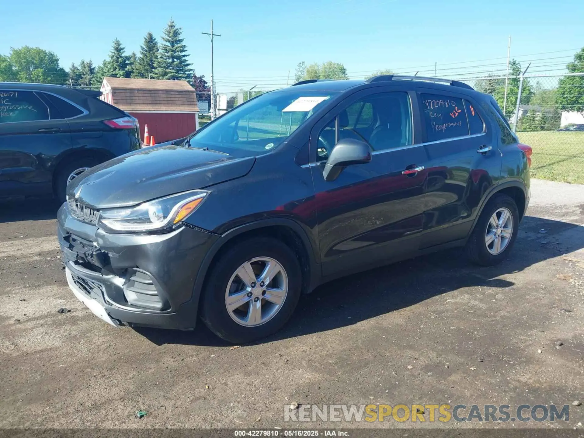 2 Photograph of a damaged car 3GNCJLSB0KL326209 CHEVROLET TRAX 2019