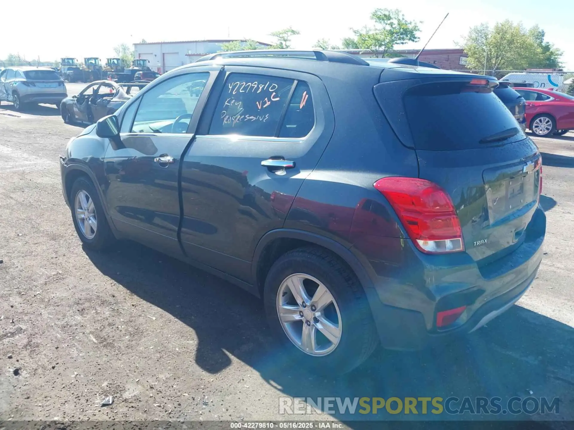 3 Photograph of a damaged car 3GNCJLSB0KL326209 CHEVROLET TRAX 2019