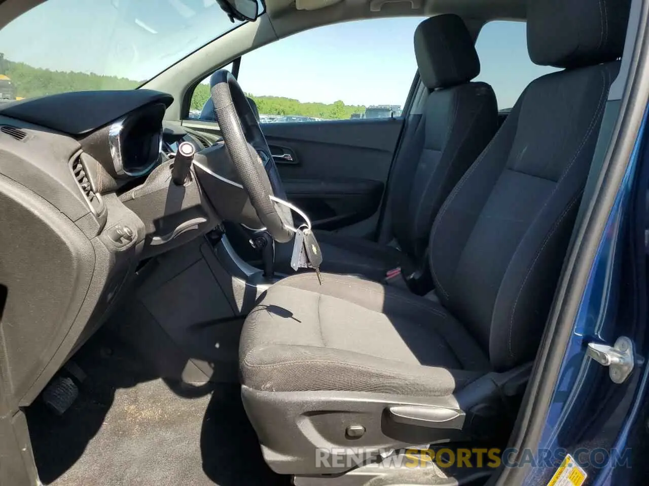 7 Photograph of a damaged car 3GNCJLSB0KL326338 CHEVROLET TRAX 2019