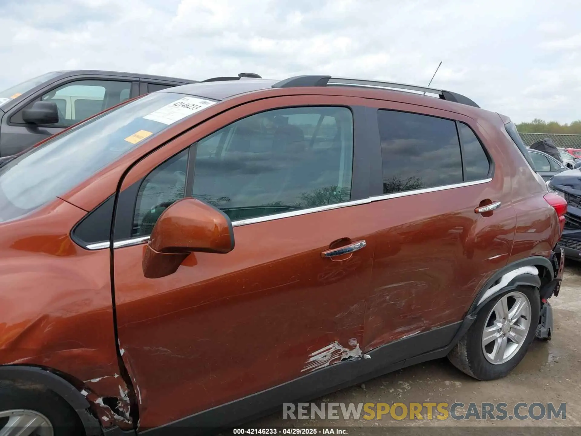 14 Фотография поврежденного автомобиля 3GNCJLSB1KL237491 CHEVROLET TRAX 2019