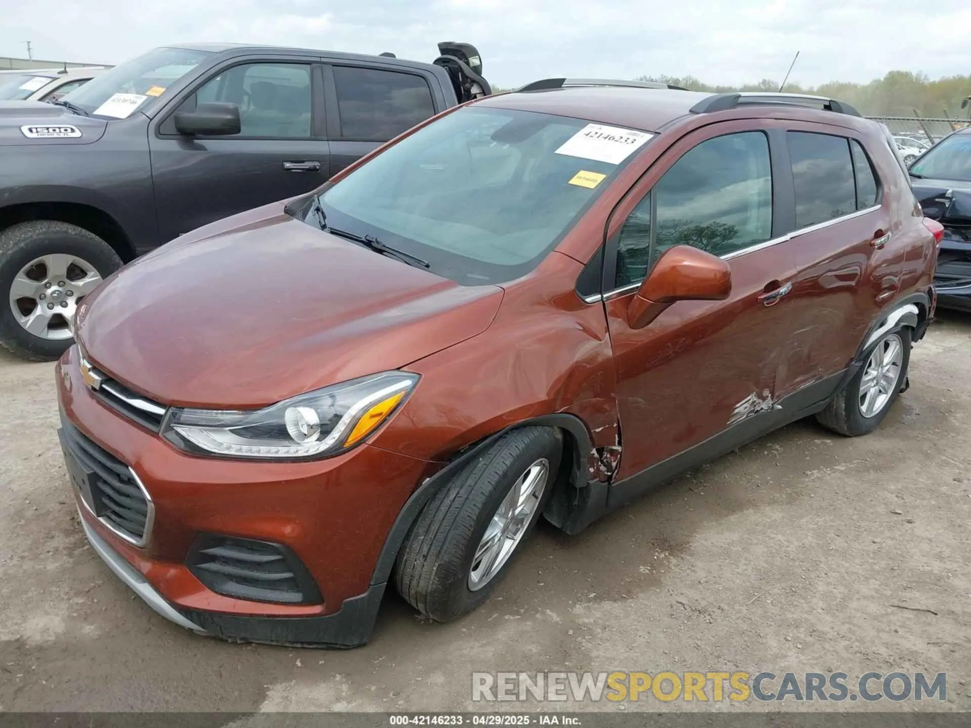 2 Фотография поврежденного автомобиля 3GNCJLSB1KL237491 CHEVROLET TRAX 2019
