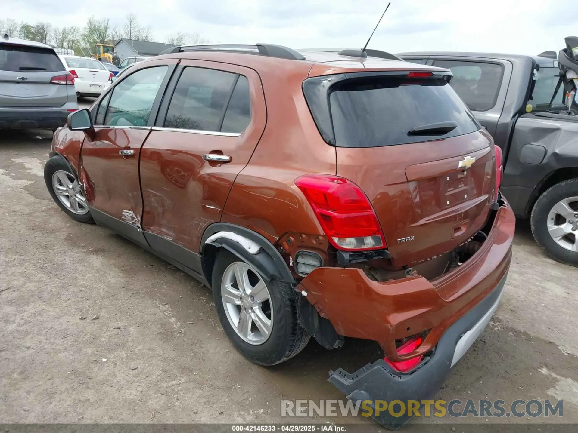3 Фотография поврежденного автомобиля 3GNCJLSB1KL237491 CHEVROLET TRAX 2019